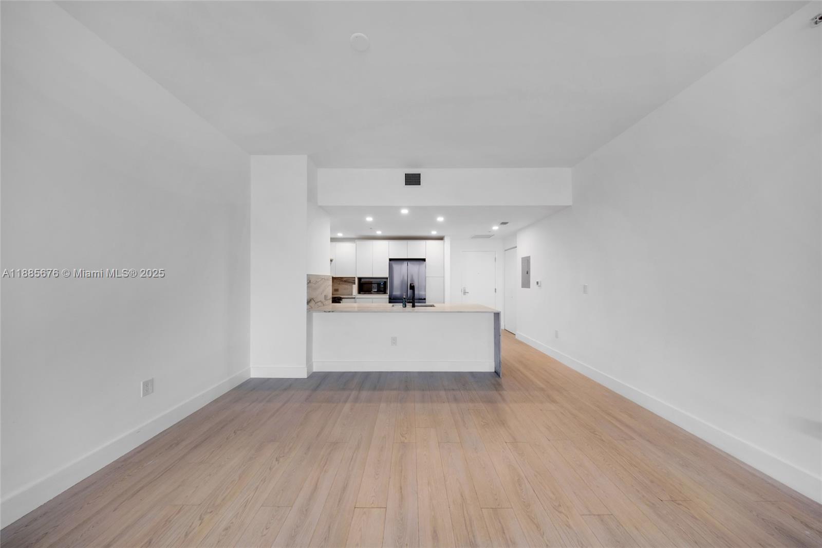 7901 Hispanola Ave #2007 North Bay Village, FL 33141