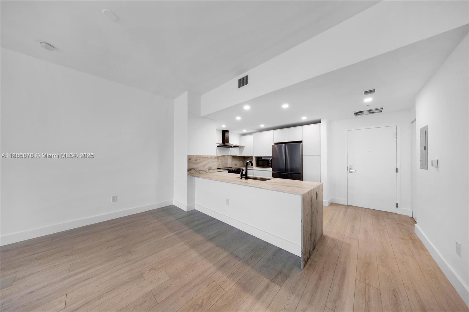 7901 Hispanola Ave #2007 North Bay Village, FL 33141