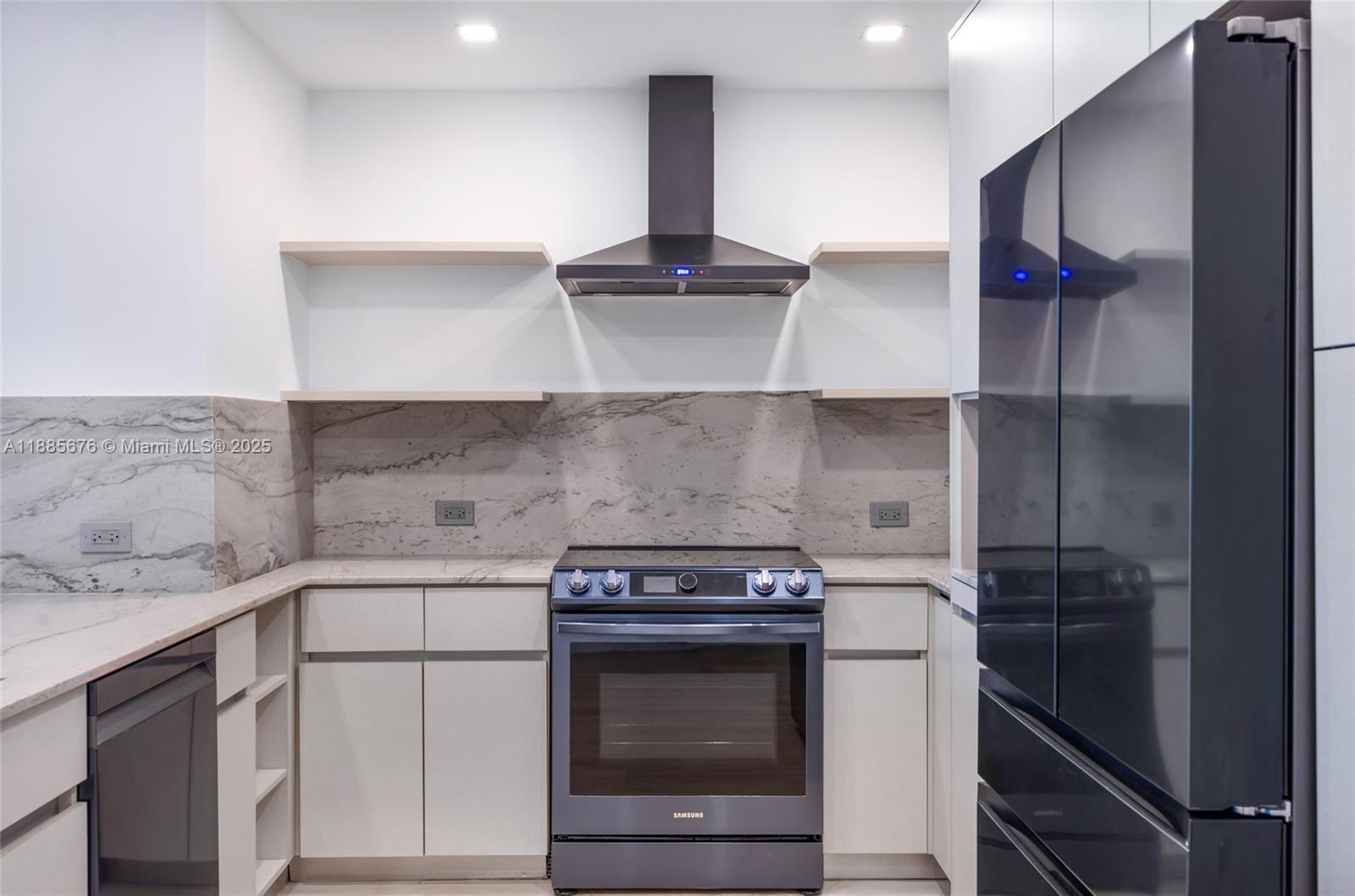 7901 Hispanola Ave #2007 North Bay Village, FL 33141