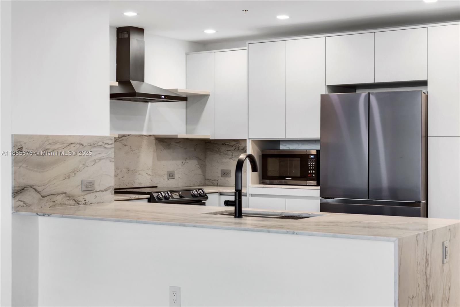 7901 Hispanola Ave #2007 North Bay Village, FL 33141