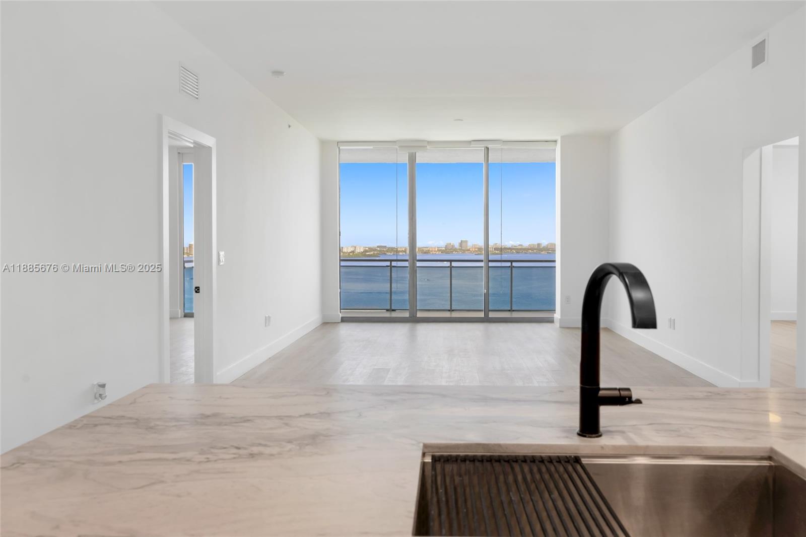 7901 Hispanola Ave #2007 North Bay Village, FL 33141