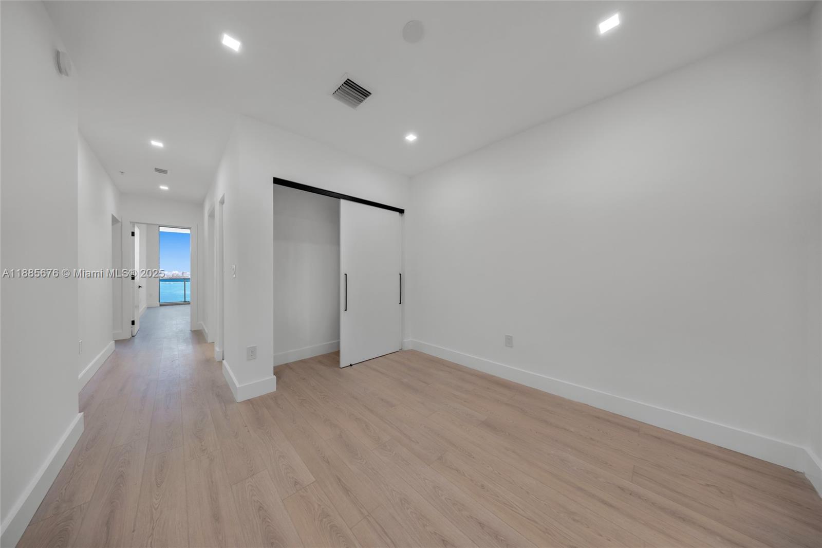 7901 Hispanola Ave #2007 North Bay Village, FL 33141