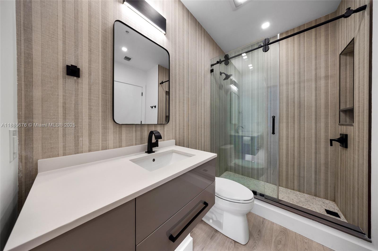 7901 Hispanola Ave #2007 North Bay Village, FL 33141