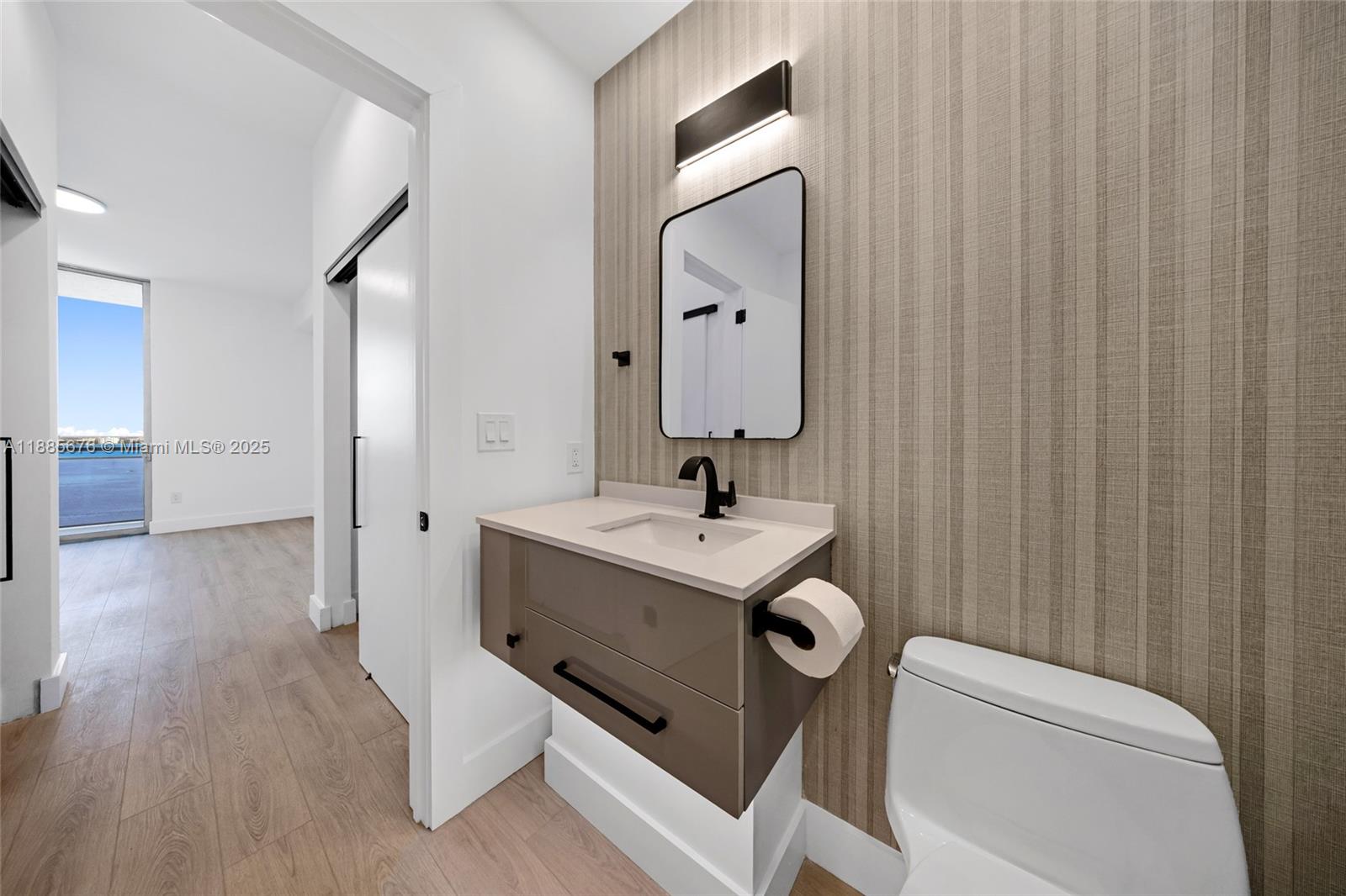 7901 Hispanola Ave #2007 North Bay Village, FL 33141