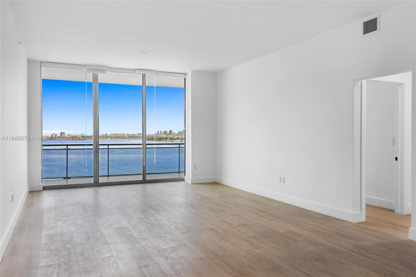 7901 Hispanola Ave #2007 North Bay Village, FL 33141