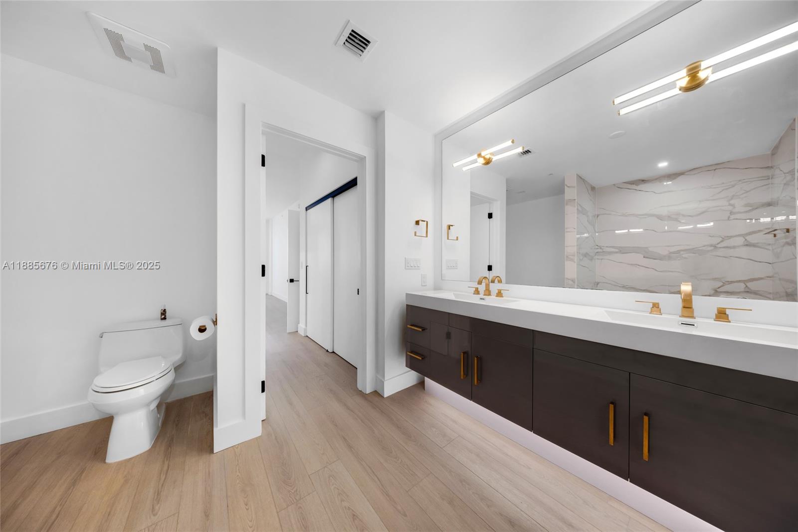 7901 Hispanola Ave #2007 North Bay Village, FL 33141