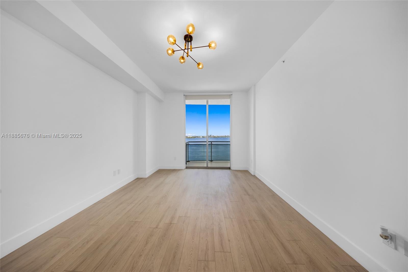 7901 Hispanola Ave #2007 North Bay Village, FL 33141