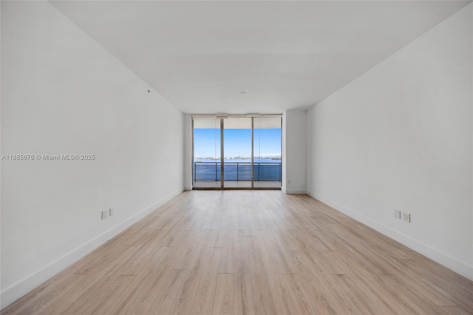 7901 Hispanola Ave #2007 North Bay Village, FL 33141