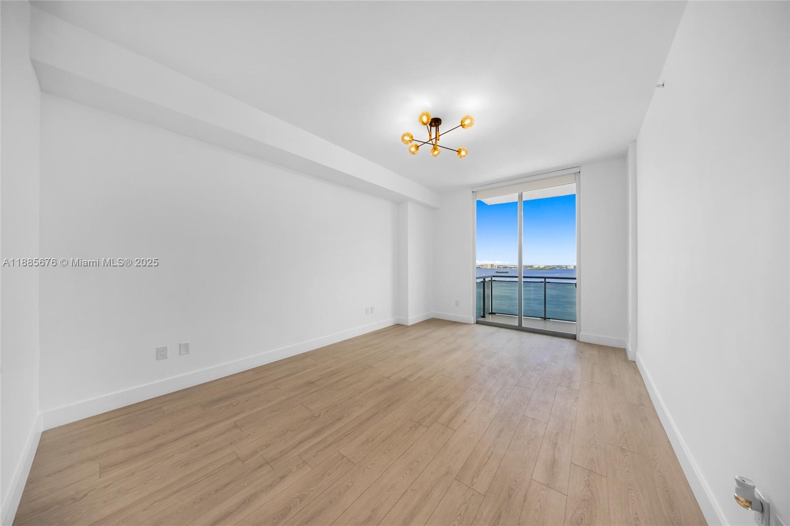 7901 Hispanola Ave #2007 North Bay Village, FL 33141