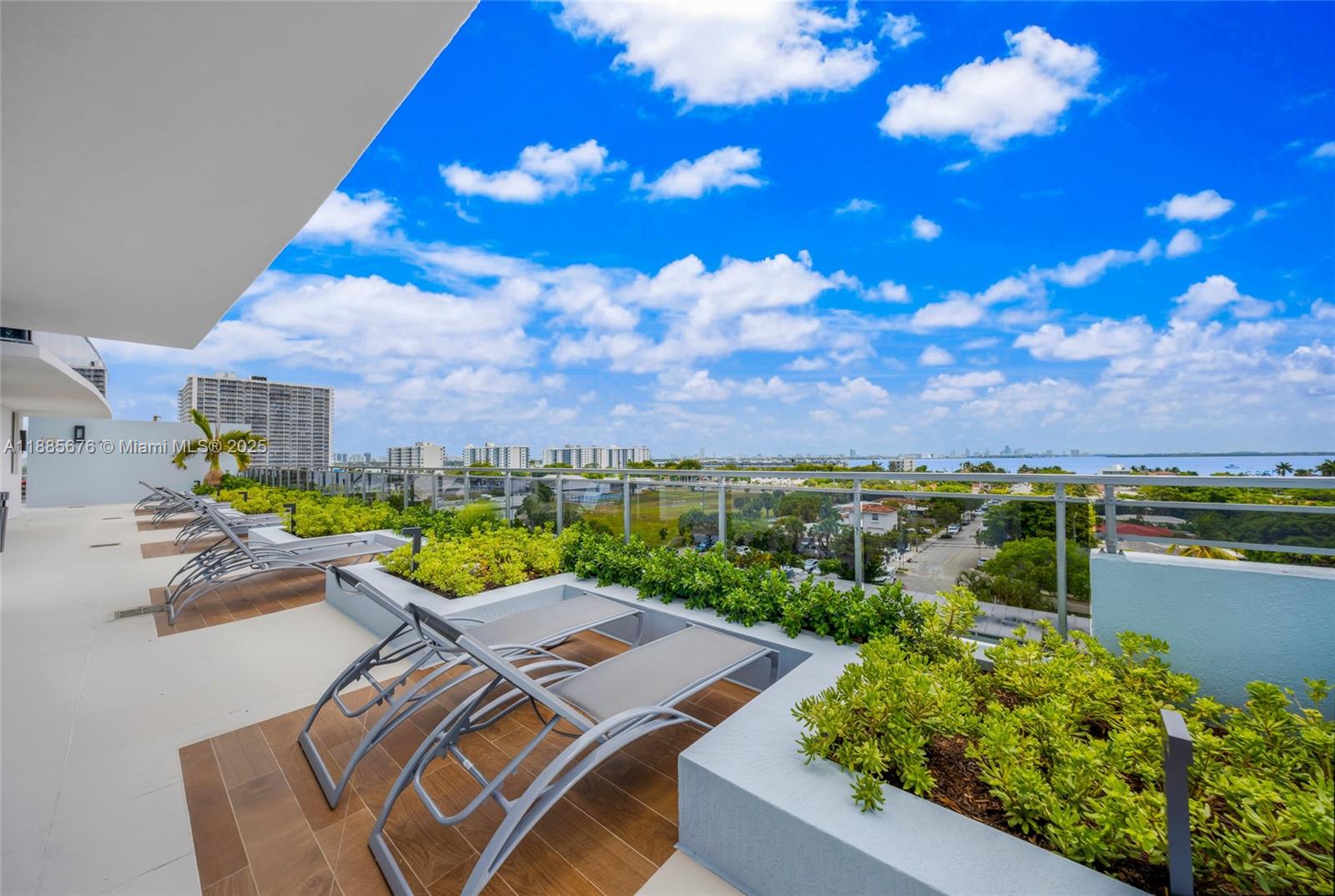 7901 Hispanola Ave #2007 North Bay Village, FL 33141