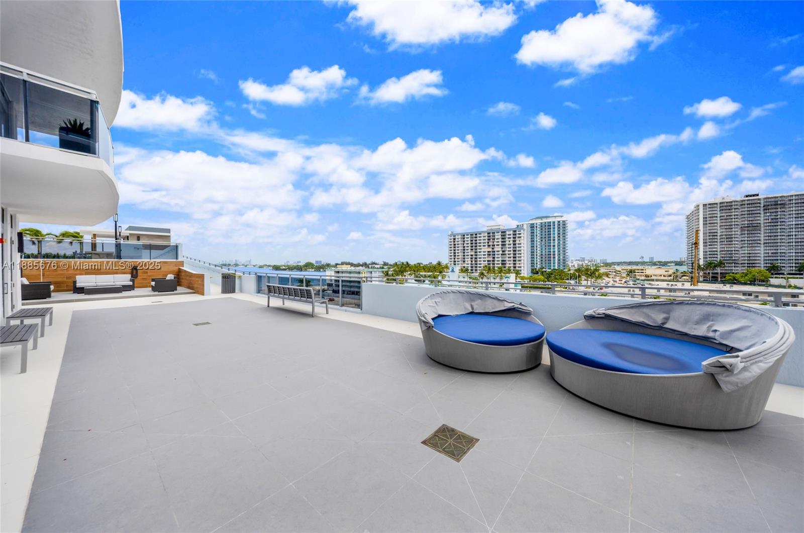 7901 Hispanola Ave #2007 North Bay Village, FL 33141