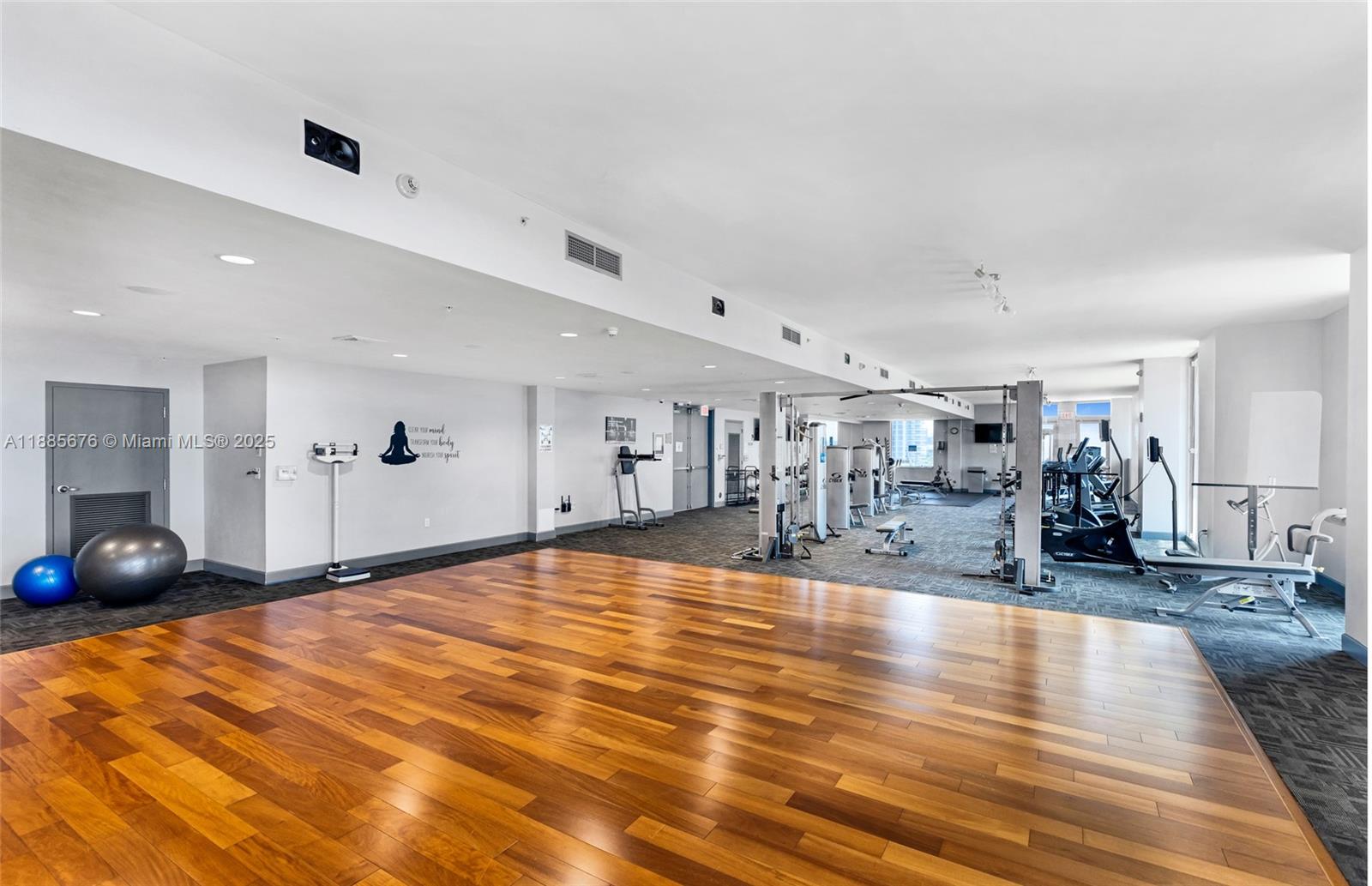 7901 Hispanola Ave #2007 North Bay Village, FL 33141