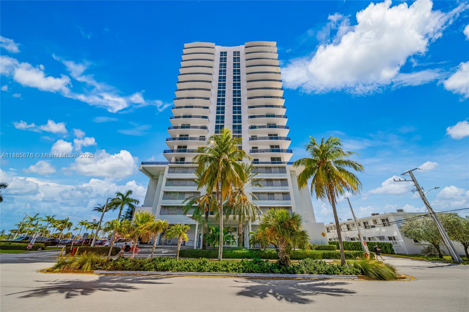 7901 Hispanola Ave #2007 North Bay Village, FL 33141