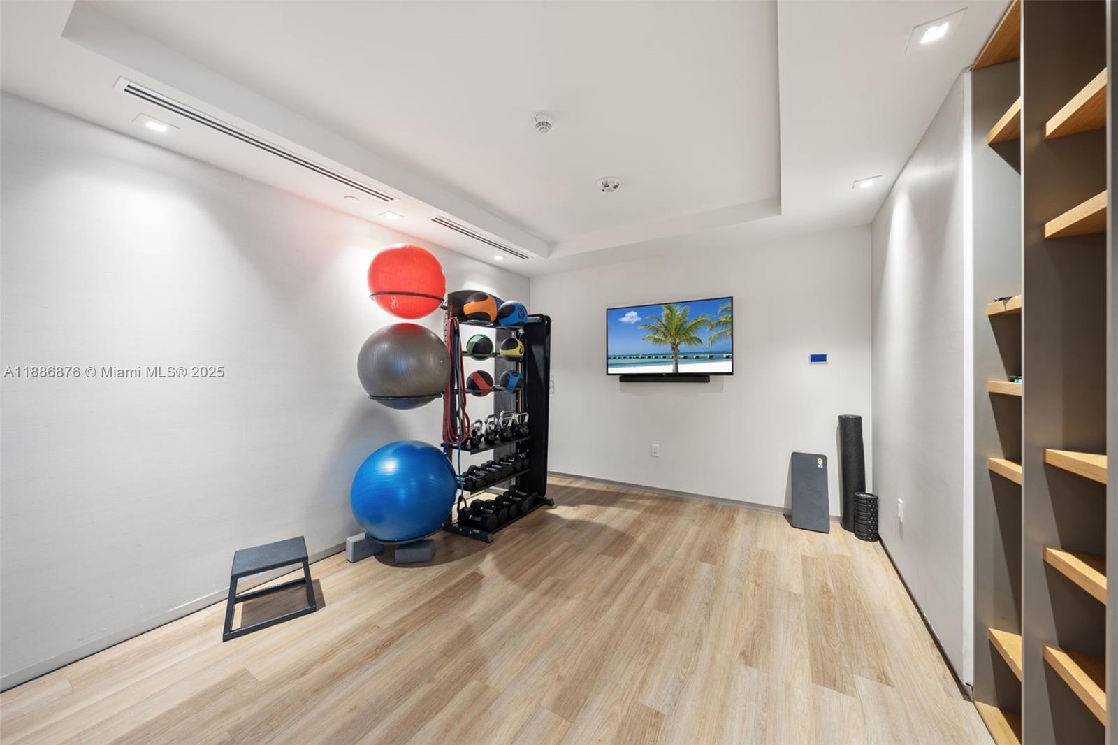 515 Valencia Ave #1201 Coral Gables, FL 33134