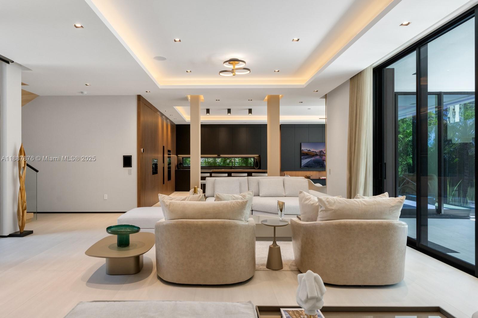 13225 Arch Crk Ter North Miami, FL 33181 13225 Arch Crk Ter North Miami, FL 33181