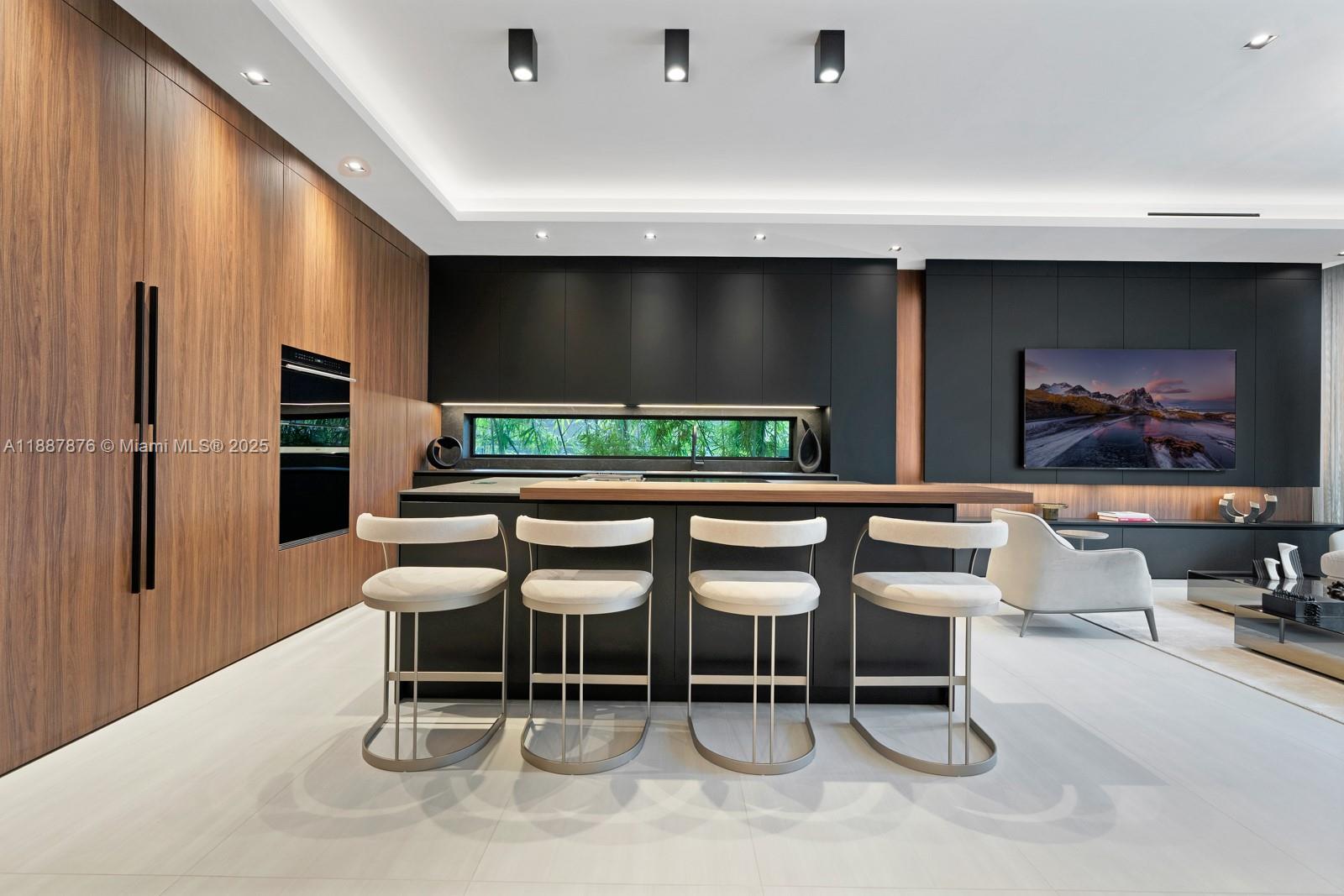 13225 Arch Crk Ter North Miami, FL 33181 13225 Arch Crk Ter North Miami, FL 33181