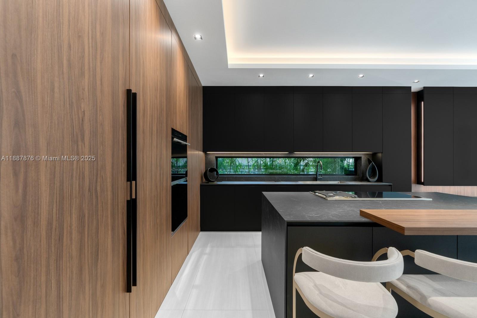 13225 Arch Crk Ter North Miami, FL 33181 13225 Arch Crk Ter North Miami, FL 33181