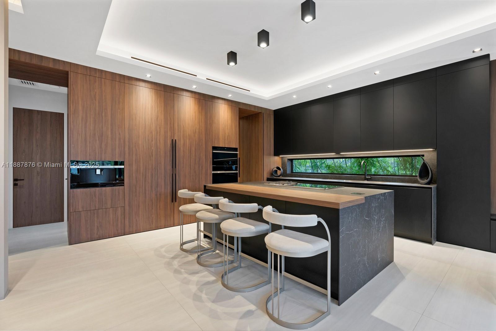 13225 Arch Crk Ter North Miami, FL 33181 13225 Arch Crk Ter North Miami, FL 33181