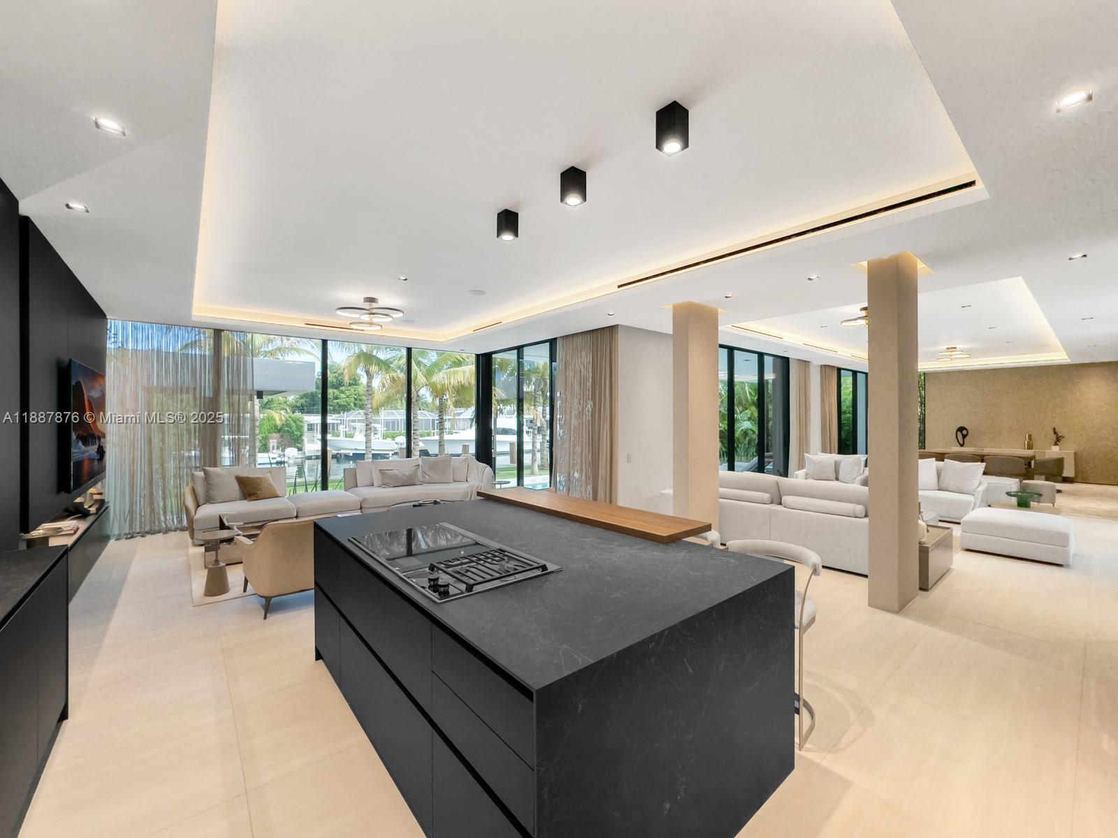 13225 Arch Crk Ter North Miami, FL 33181 13225 Arch Crk Ter North Miami, FL 33181