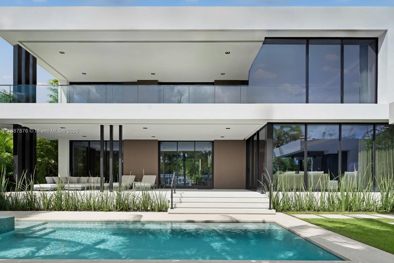 13225 Arch Crk Ter North Miami, FL 33181 13225 Arch Crk Ter North Miami, FL 33181