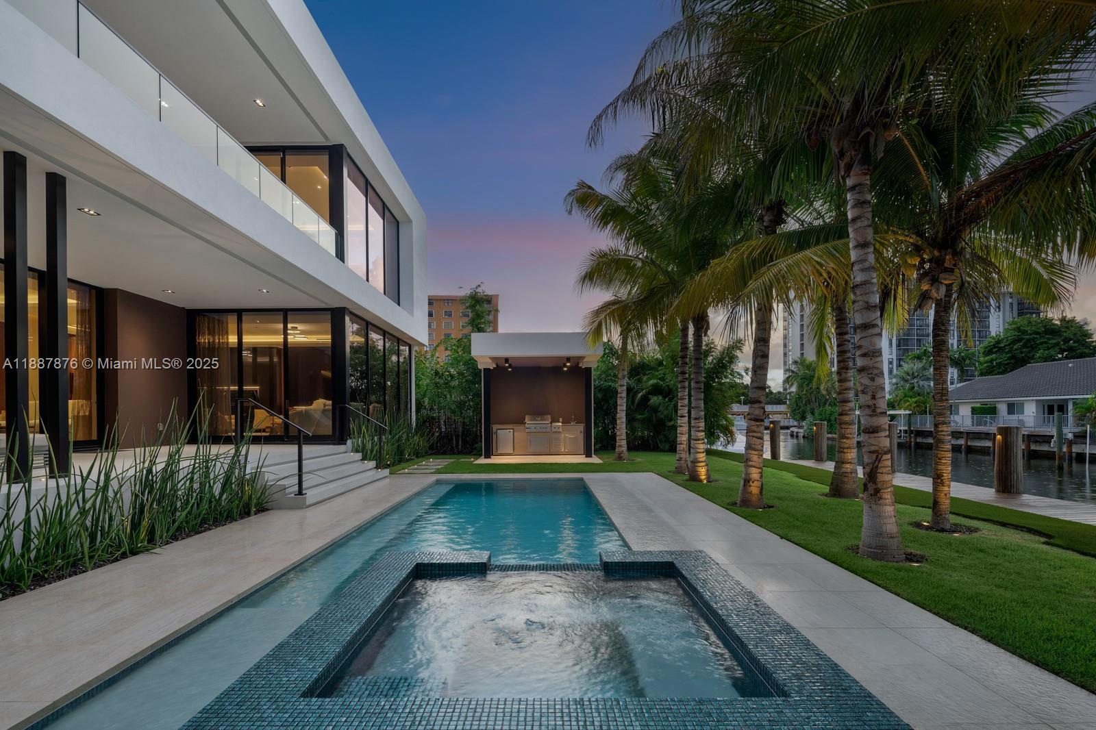 13225 Arch Crk Ter North Miami, FL 33181 13225 Arch Crk Ter North Miami, FL 33181