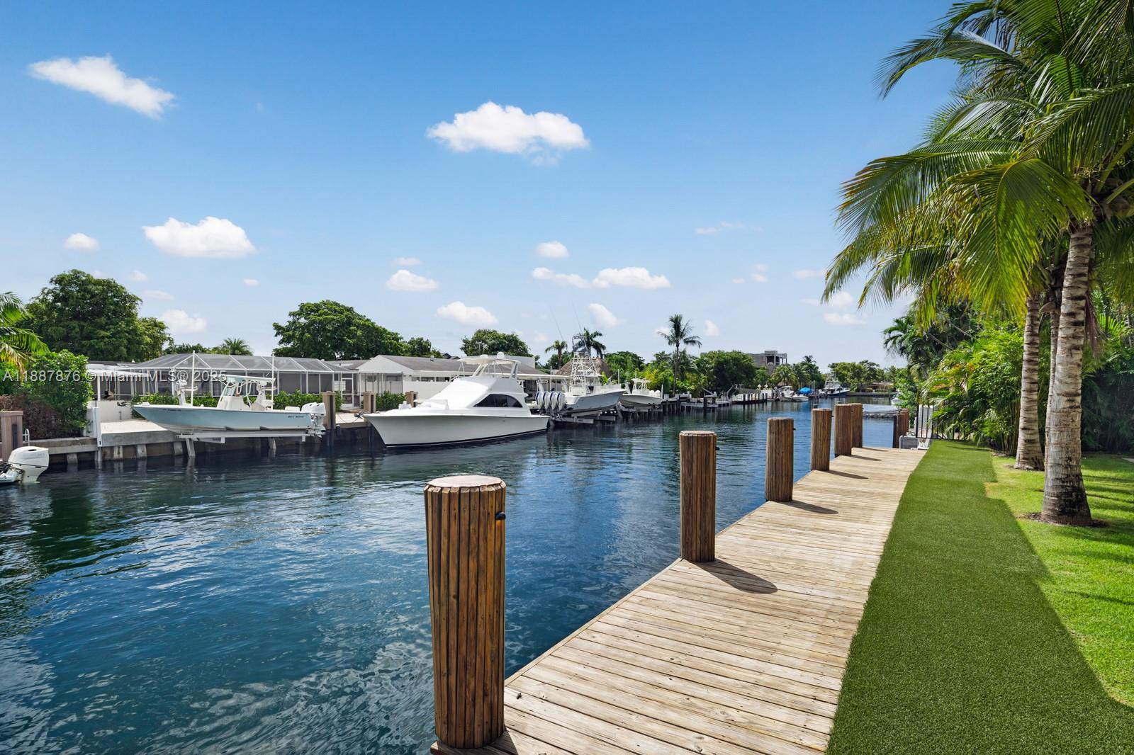 13225 Arch Crk Ter North Miami, FL 33181 13225 Arch Crk Ter North Miami, FL 33181