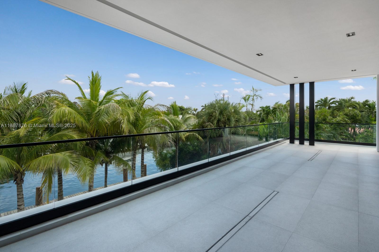 13225 Arch Crk Ter North Miami, FL 33181 13225 Arch Crk Ter North Miami, FL 33181