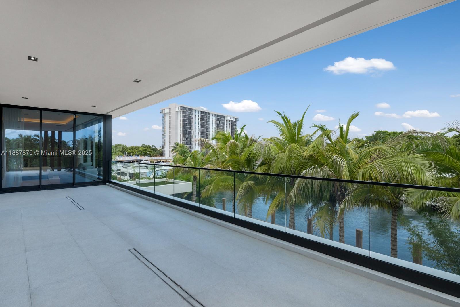 13225 Arch Crk Ter North Miami, FL 33181 13225 Arch Crk Ter North Miami, FL 33181