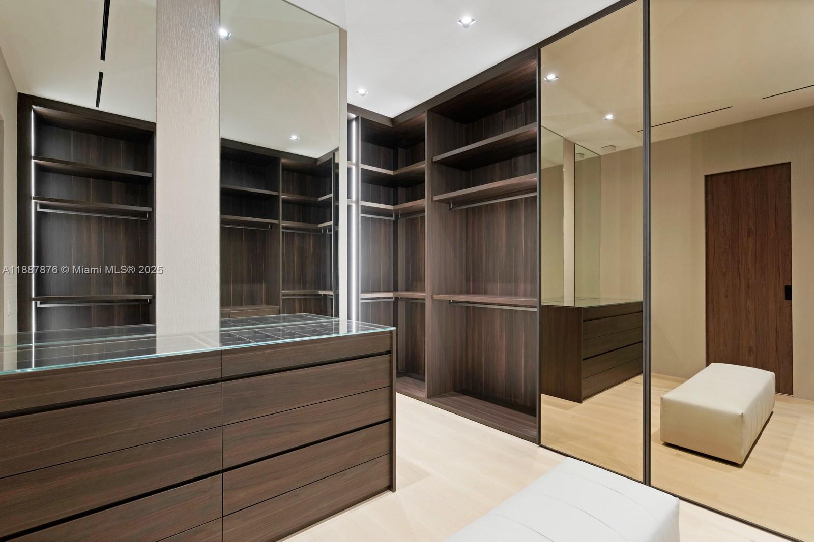 13225 Arch Crk Ter North Miami, FL 33181 13225 Arch Crk Ter North Miami, FL 33181