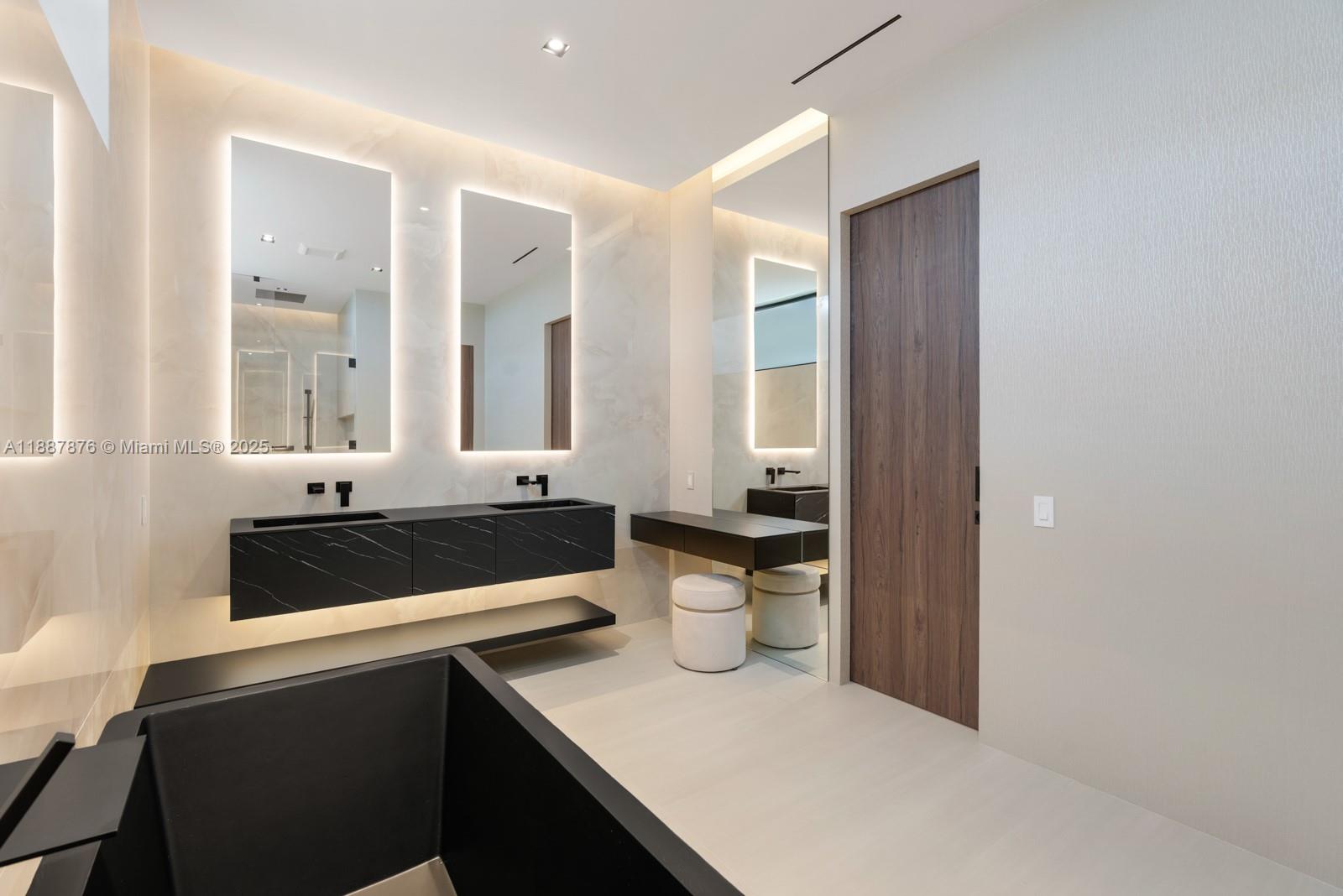 13225 Arch Crk Ter North Miami, FL 33181 13225 Arch Crk Ter North Miami, FL 33181