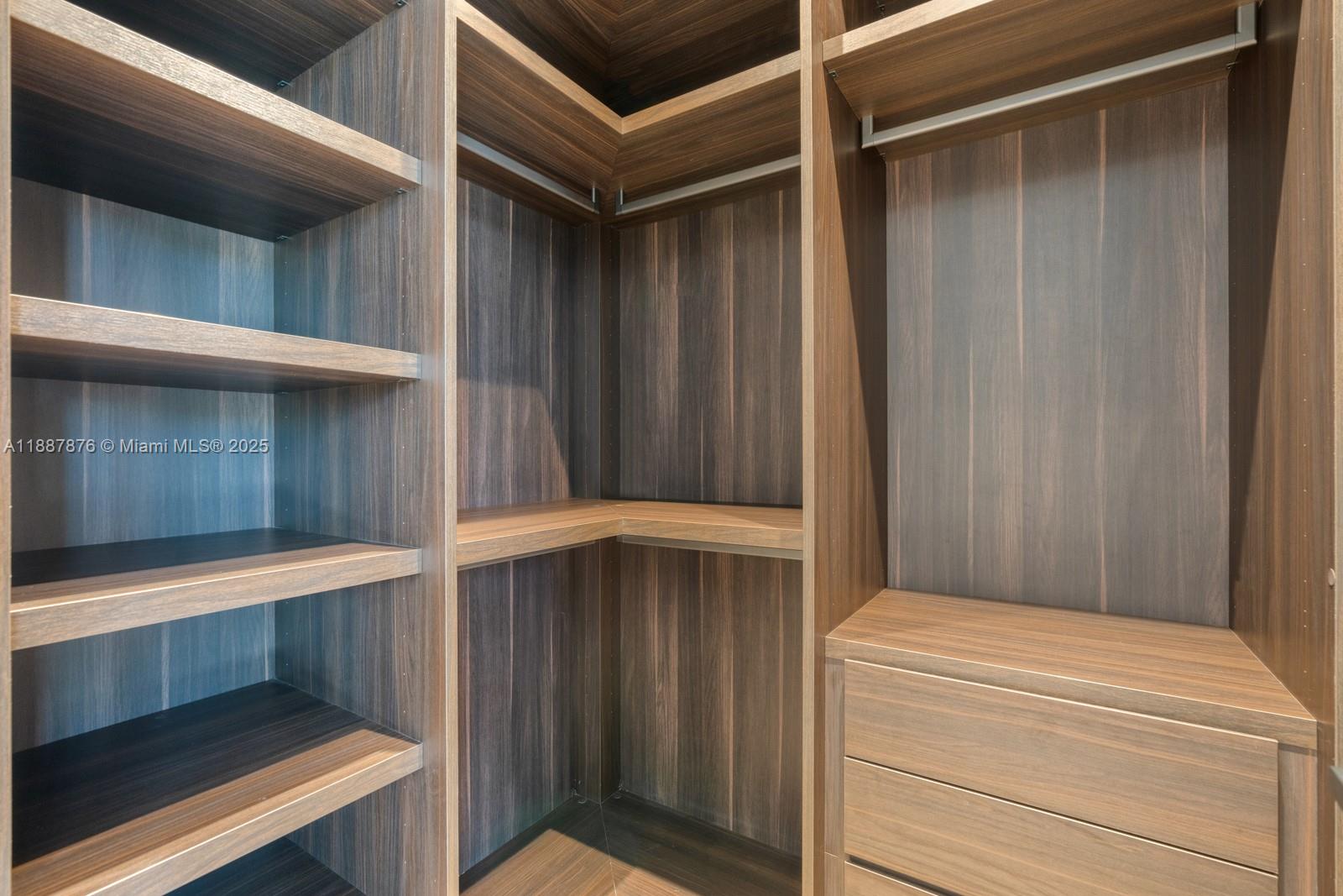 13225 Arch Crk Ter North Miami, FL 33181 13225 Arch Crk Ter North Miami, FL 33181