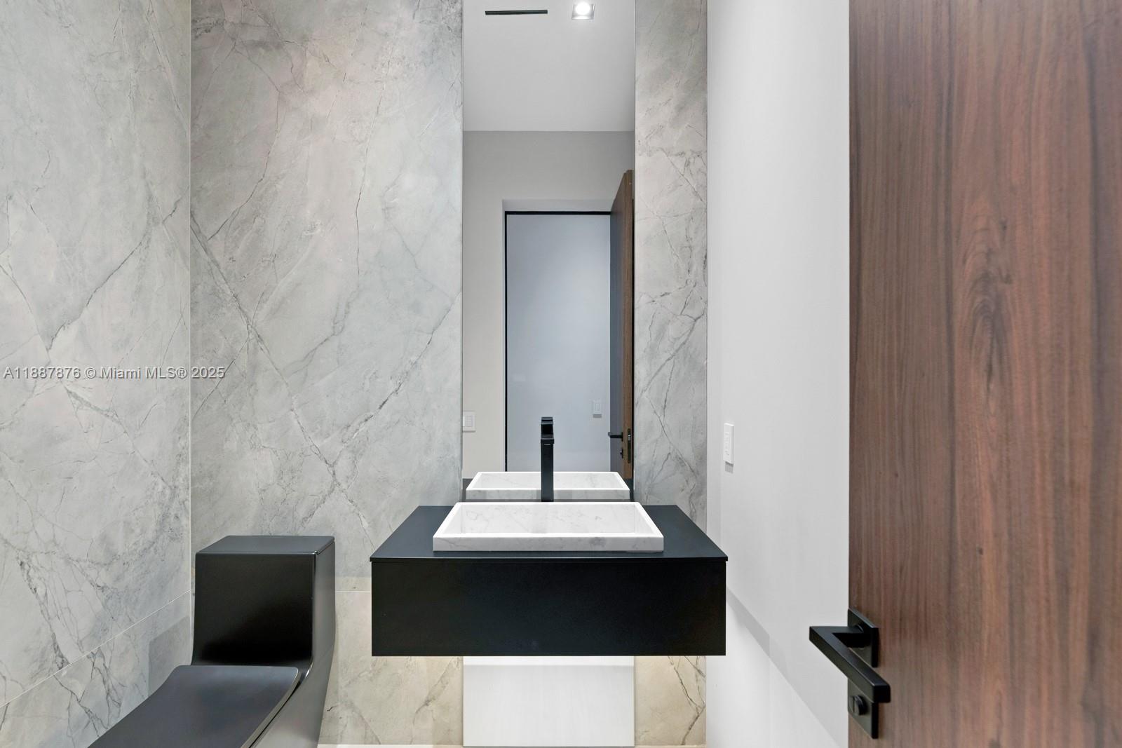 13225 Arch Crk Ter North Miami, FL 33181 13225 Arch Crk Ter North Miami, FL 33181