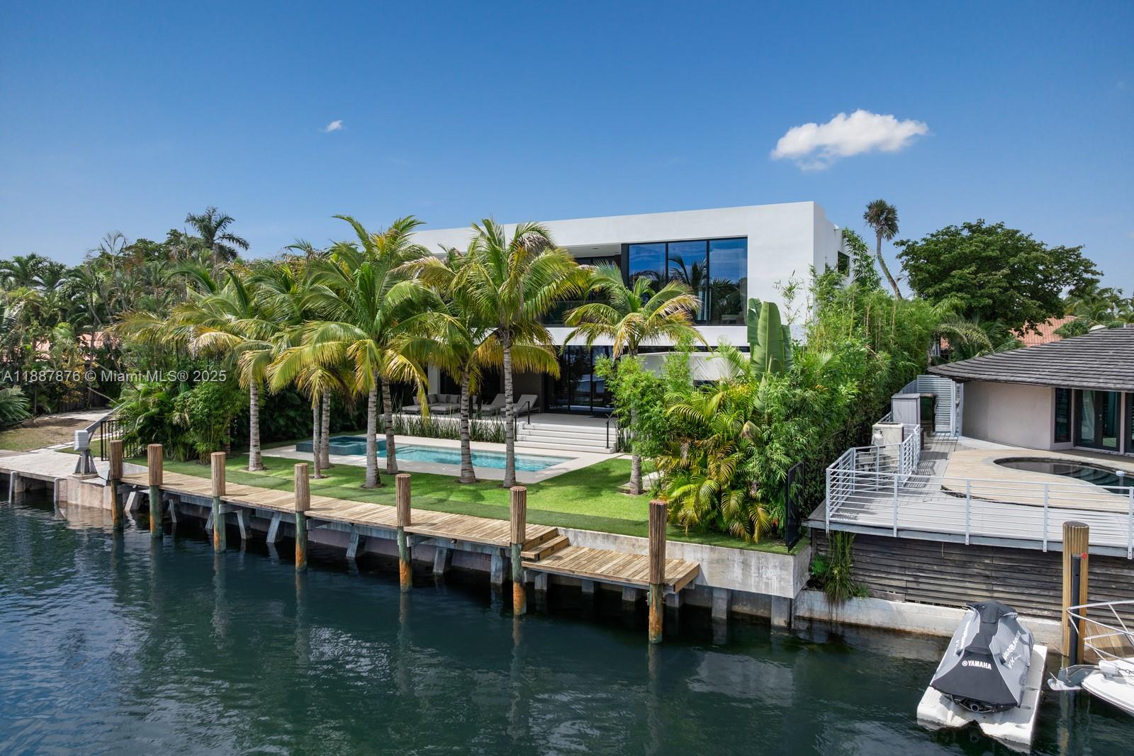 13225 Arch Crk Ter North Miami, FL 33181 13225 Arch Crk Ter North Miami, FL 33181