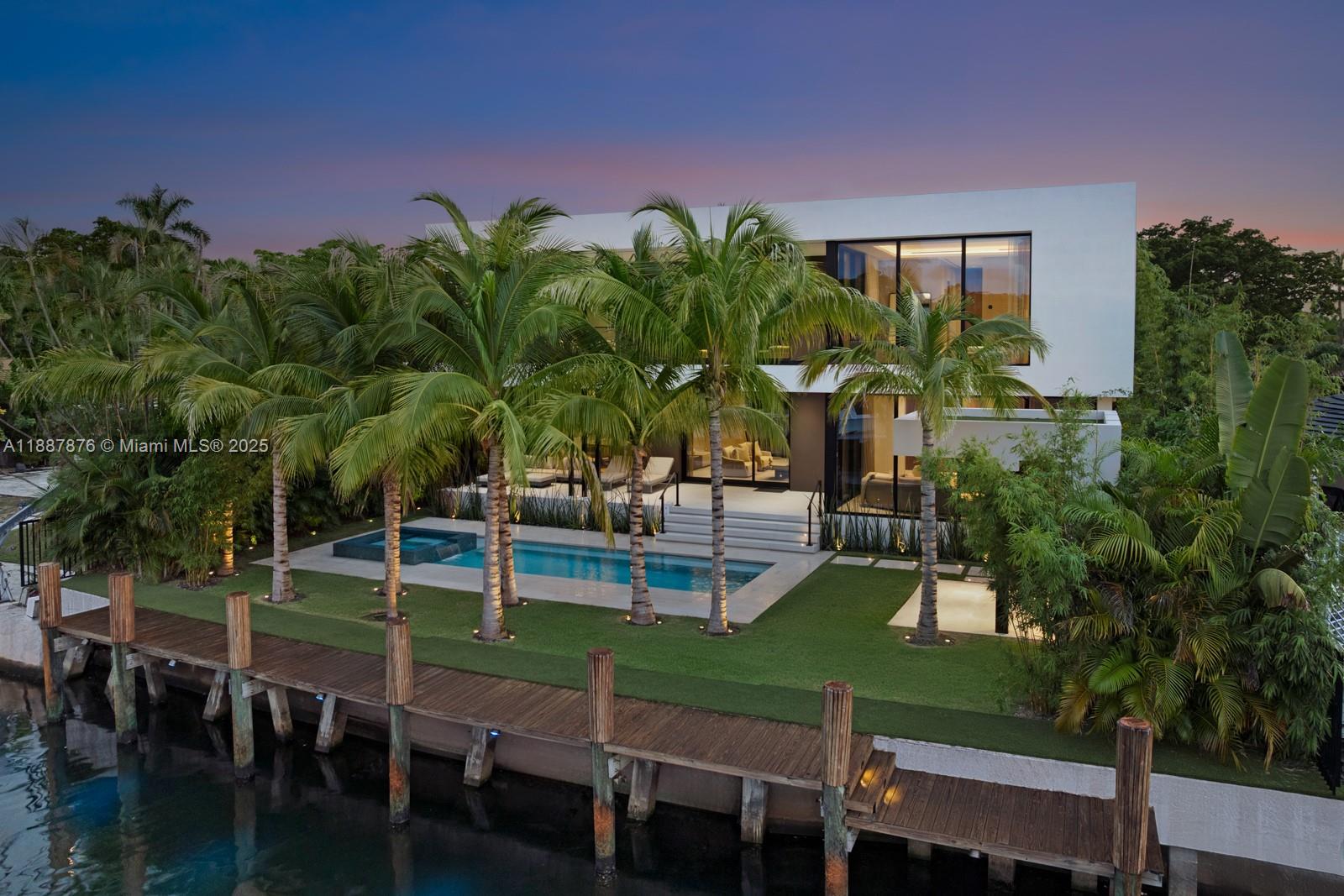 13225 Arch Crk Ter North Miami, FL 33181 13225 Arch Crk Ter North Miami, FL 33181