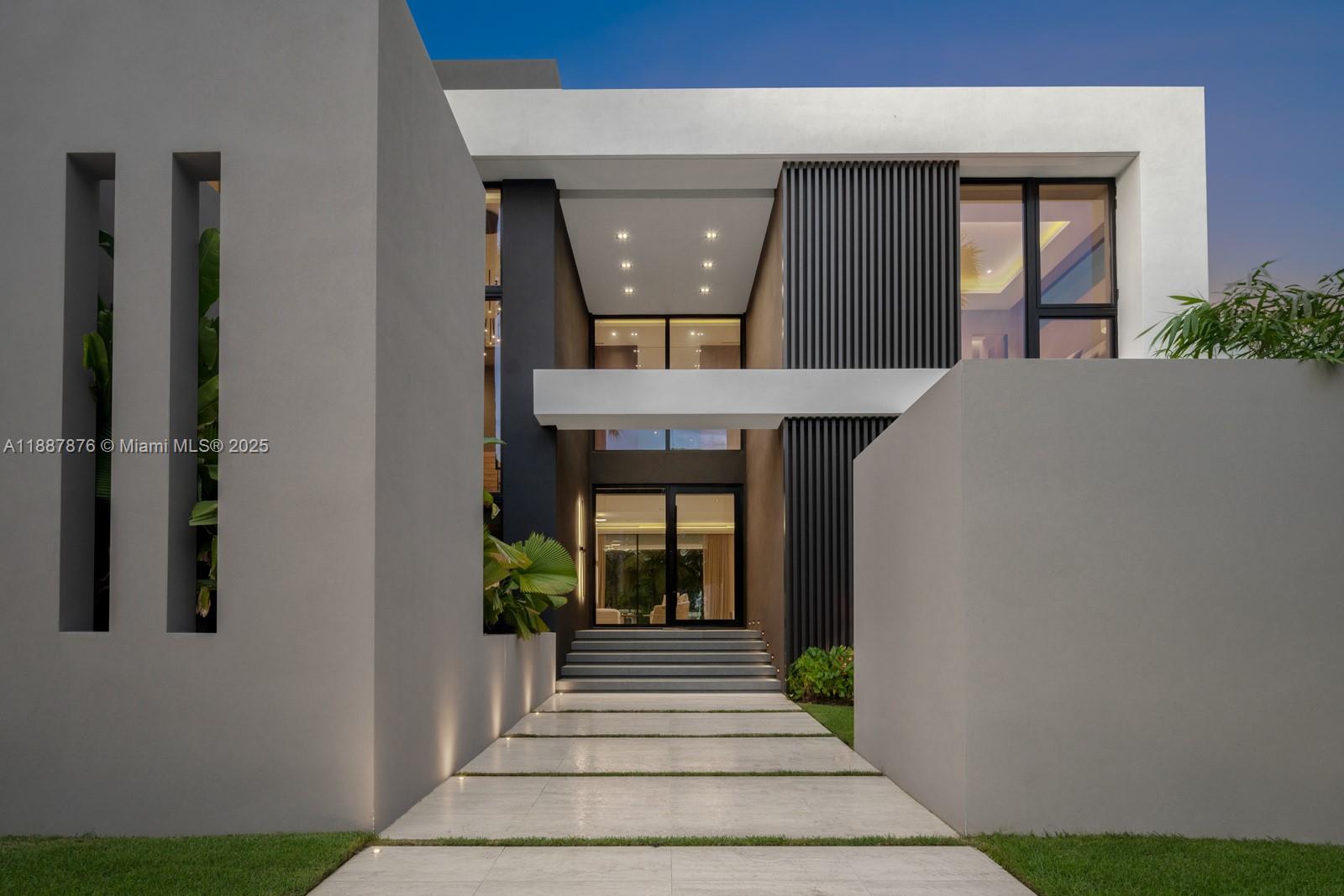 13225 Arch Crk Ter North Miami, FL 33181 13225 Arch Crk Ter North Miami, FL 33181