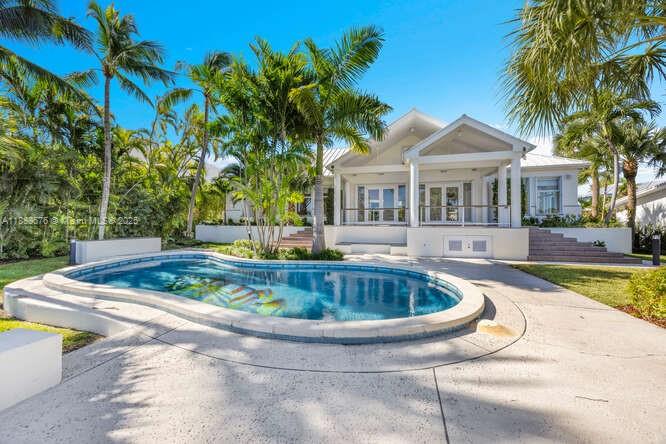 621 N Mashta Dr Key Biscayne, FL 33149