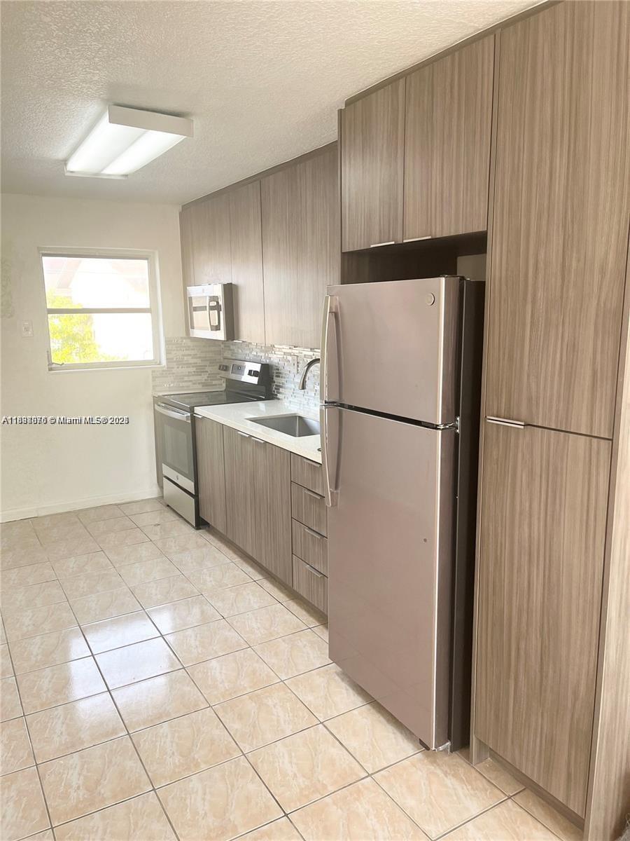 605 W 68th St #23