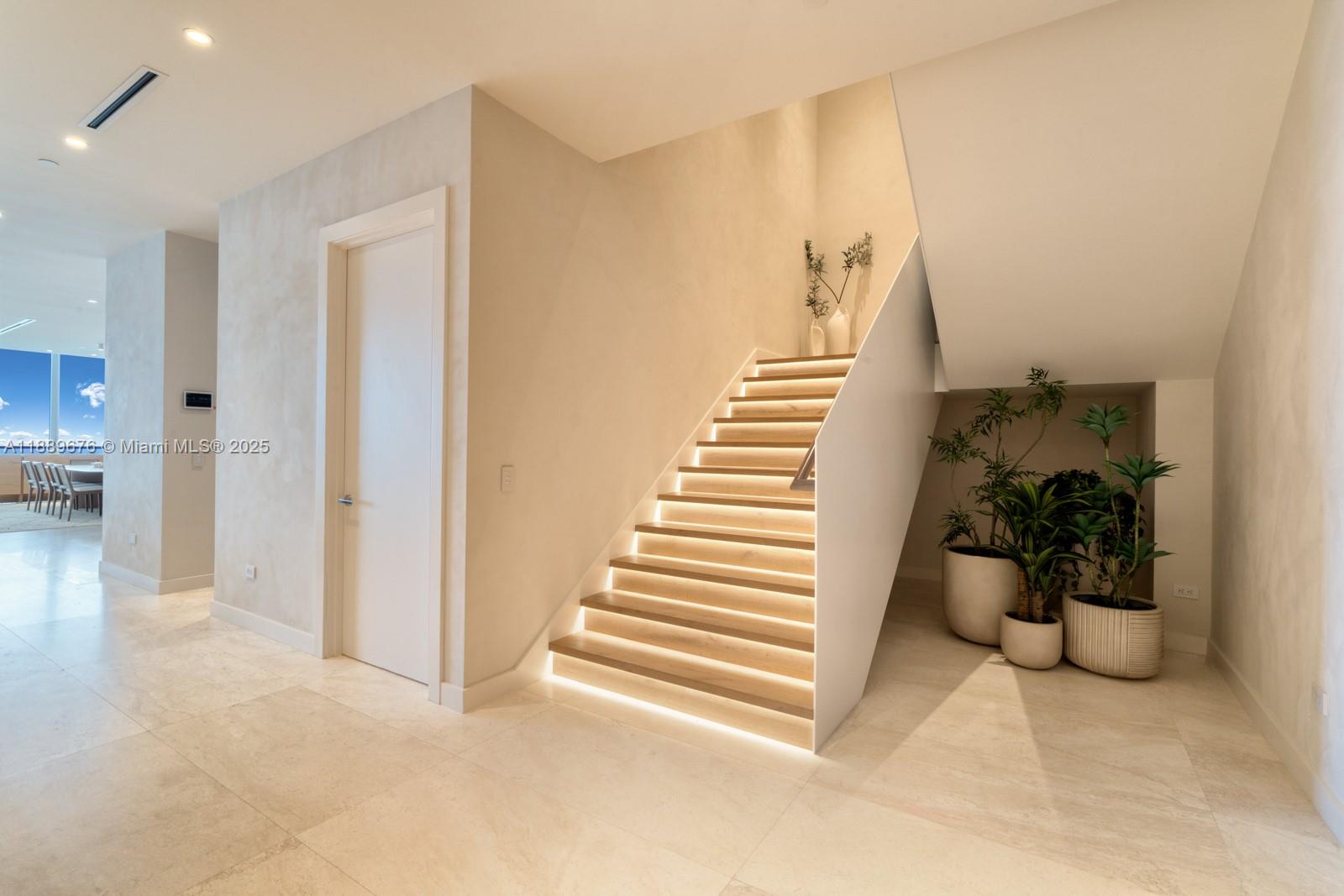 18501 Collins Ave #2301 Sunny Isles Beach, FL 33160