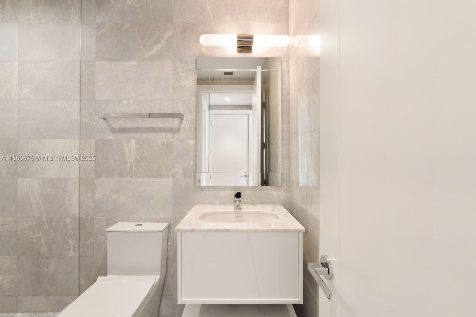 18501 Collins Ave #2301 Sunny Isles Beach, FL 33160