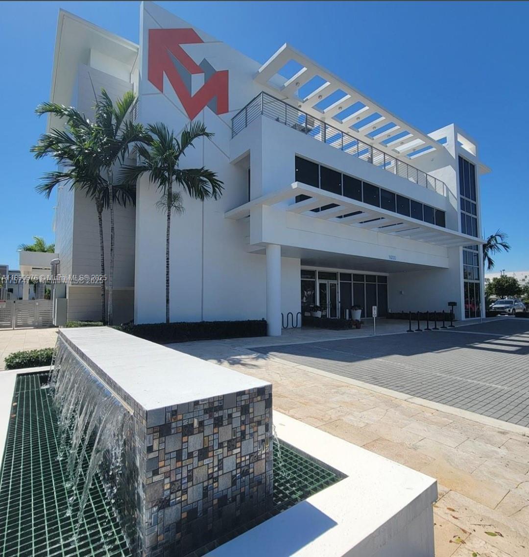 6422 NW 105th Pl Doral, FL 33178