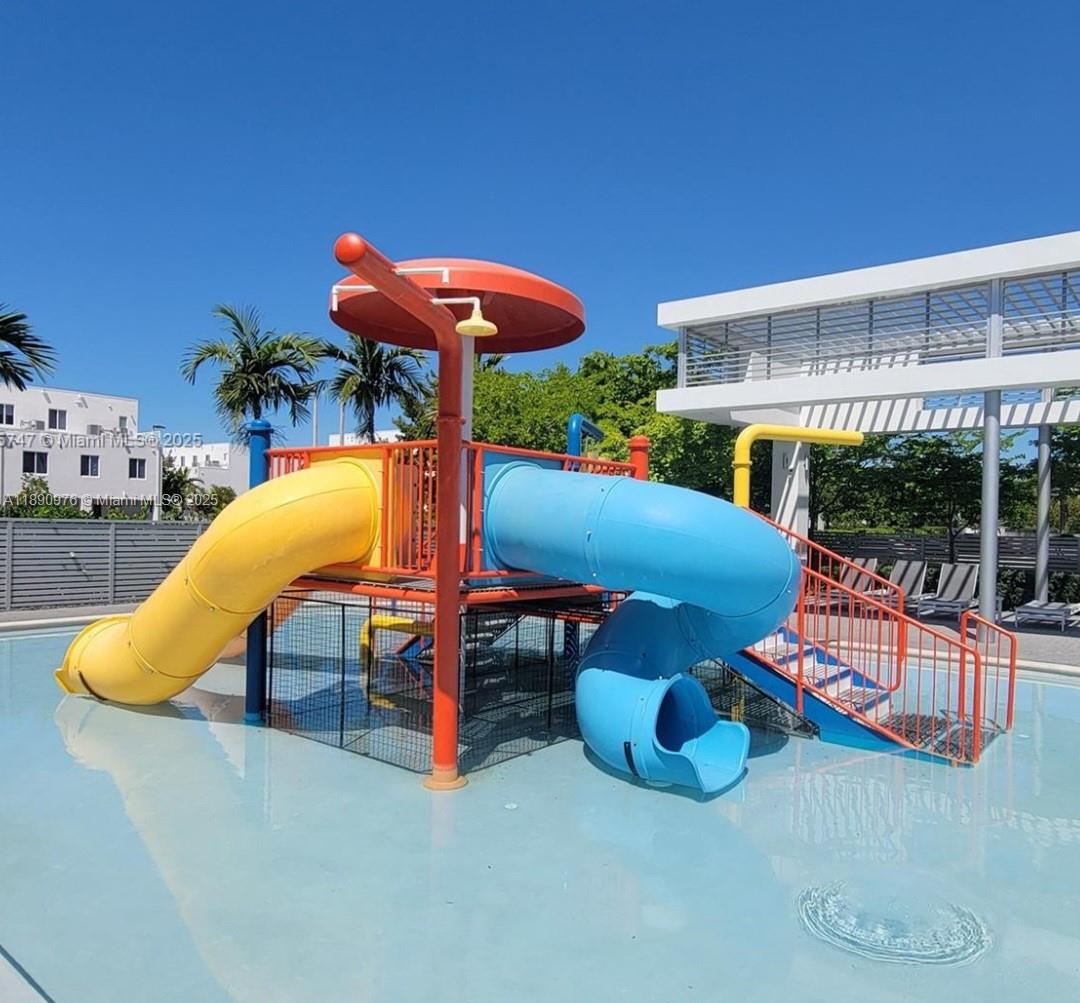 6422 NW 105th Pl Doral, FL 33178