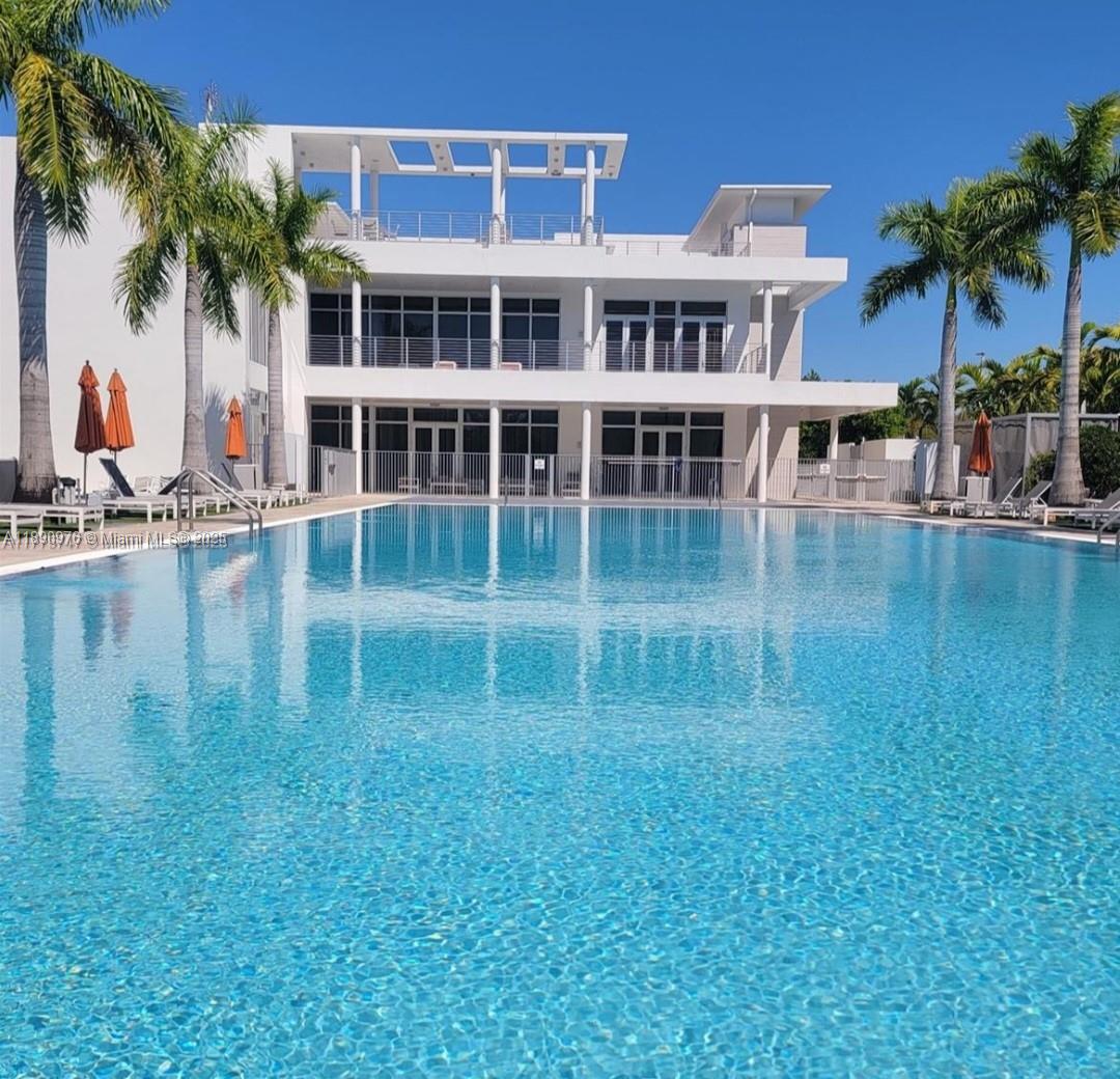 6422 NW 105th Pl Doral, FL 33178