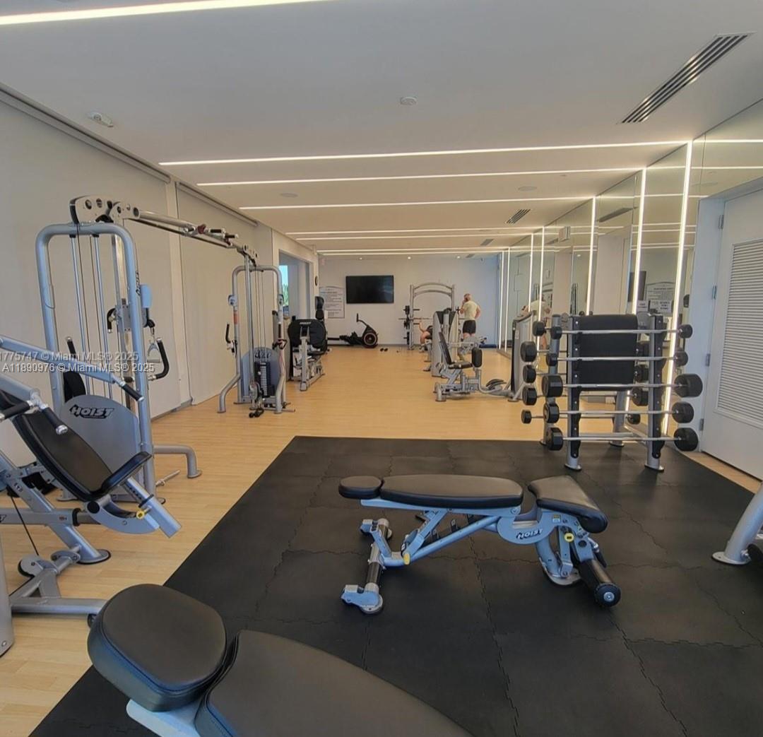 6422 NW 105th Pl Doral, FL 33178