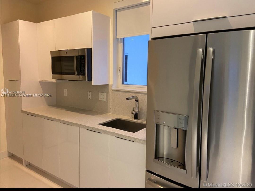 6422 NW 105th Pl Doral, FL 33178