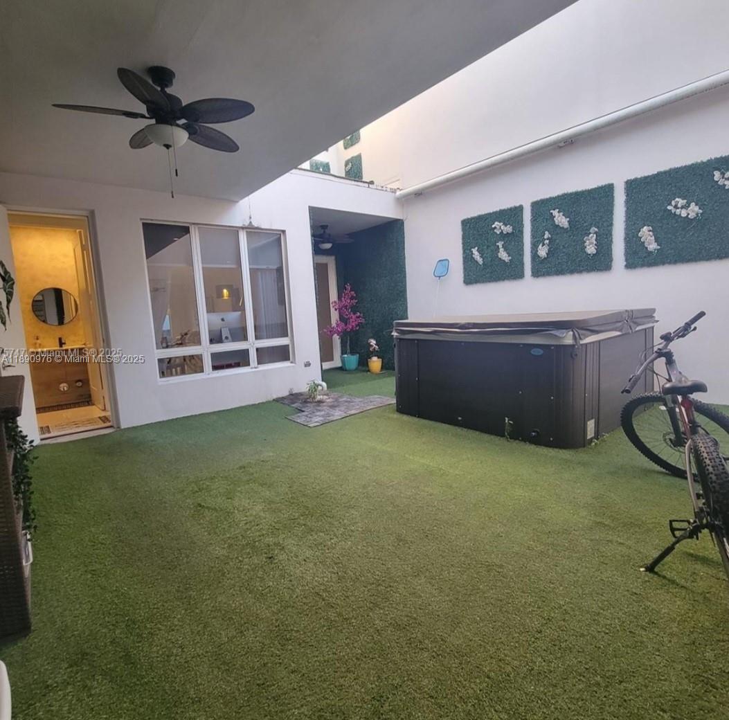 6422 NW 105th Pl Doral, FL 33178