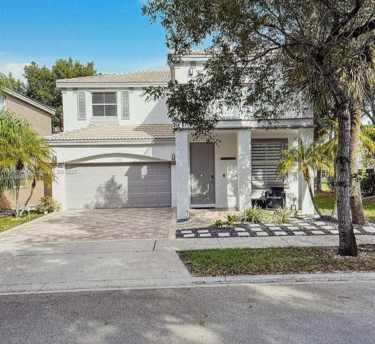 5395 SW 155th Way