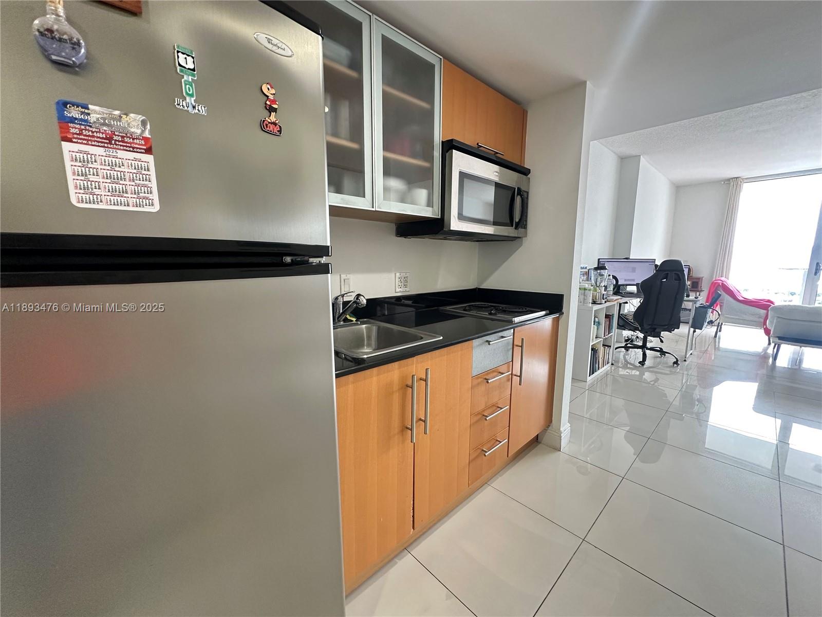 image Opera Tower Condo1