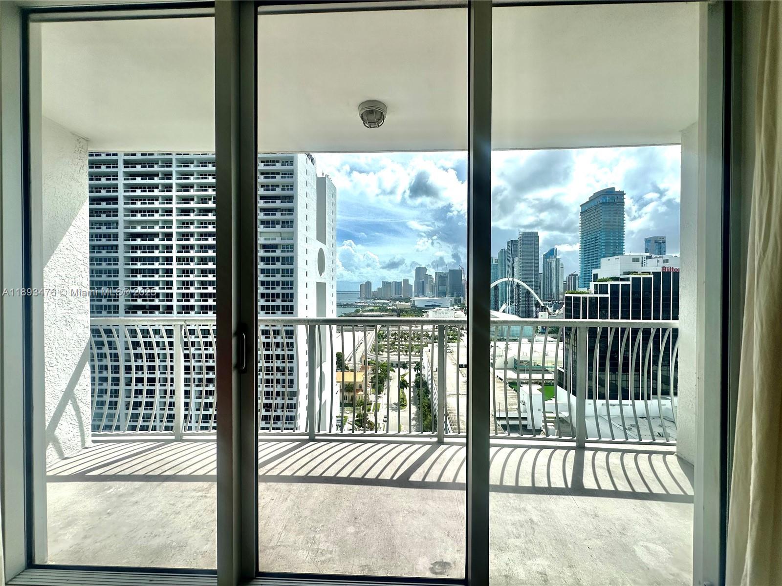 image Opera Tower Condo5