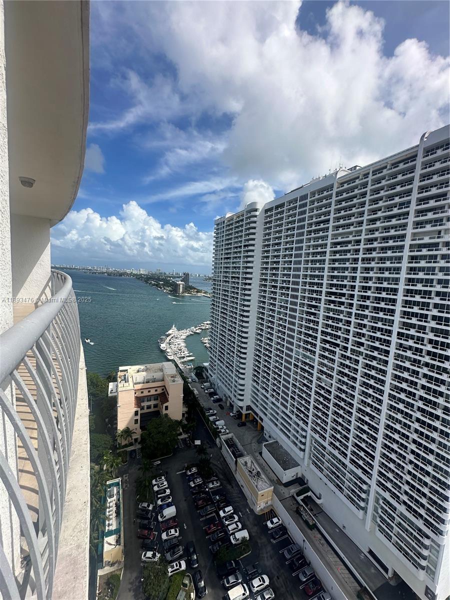 image Opera Tower Condo6