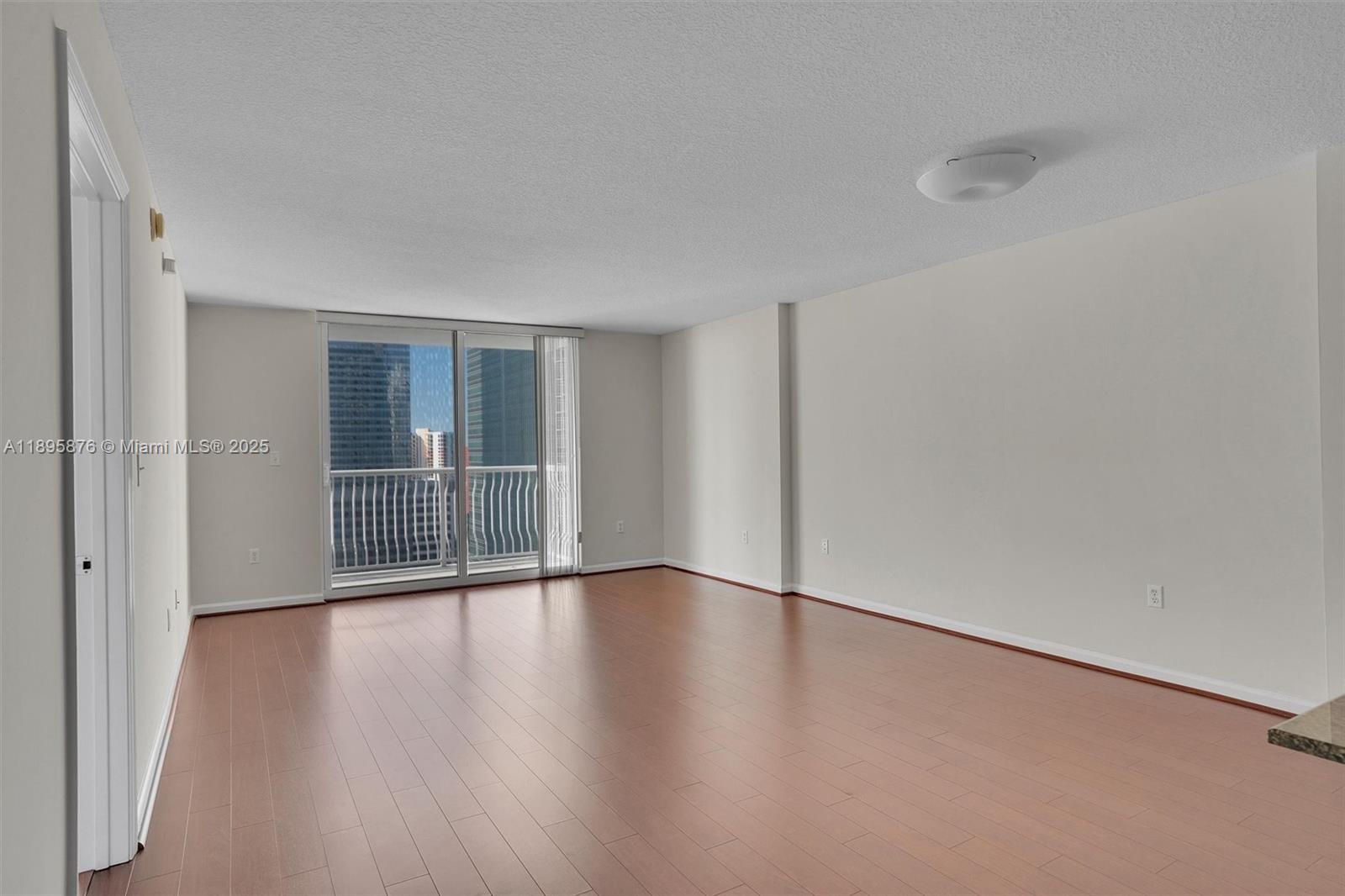 image The Club At Brickell Bay18